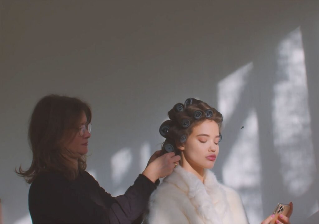 POIRIER X ISHA VAN DIJK 1