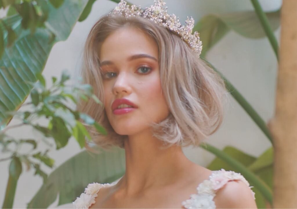 Poirier bruidsjurk | Isha van Dijk x 709FILMS Poirier bruidsjurk met Isha van Dijk, vastgelegd door 709FILMS.