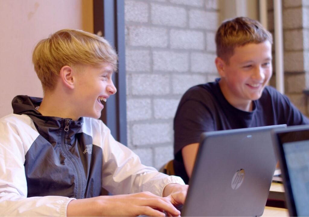 Eindresultaat: Bedrijfsfilm Compass door 709FILMS Still uit de professionele bedrijfsfilm van Compass, geproduceerd door 709FILMS.