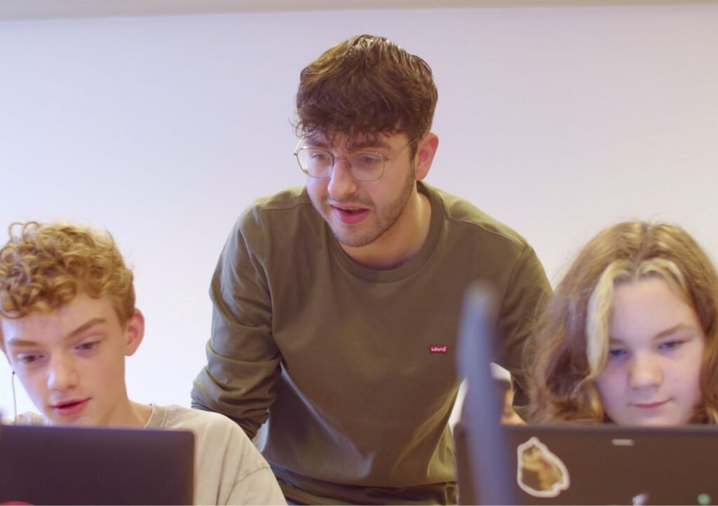 Eindresultaat: Bedrijfsfilm Compass door 709FILMS Still uit de professionele bedrijfsfilm van Compass, geproduceerd door 709FILMS.