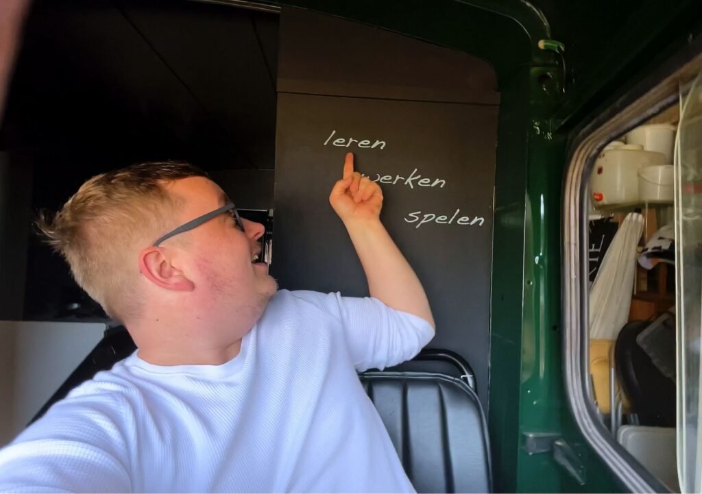 Documentaire Leren Spelen: Educatief moment in beeld | 709FILMS Educatief moment uit de documentaire Leren Spelen of Spelend Leren door 709FILMS.