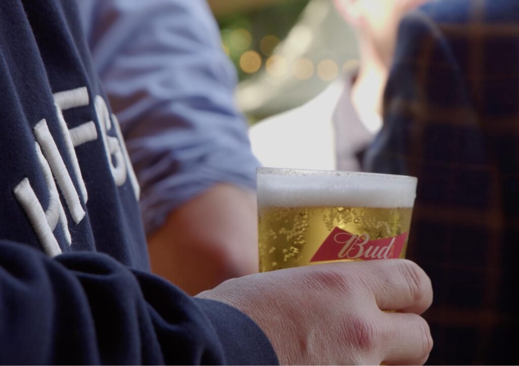 ON12 Netwerken met Bier | 709FILMS Netwerken met ondernemers onder het genot van bier bij ON12, vastgelegd door 709FILMS.