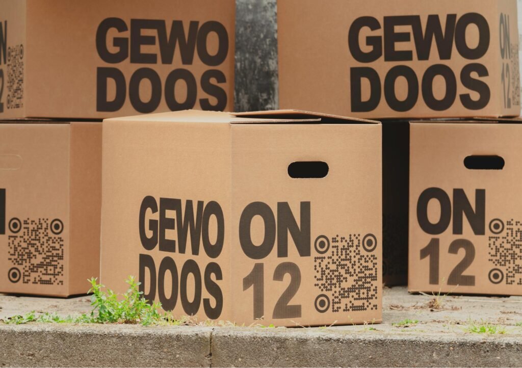 Circulaire verpakking van ingezameld karton | verfilmd door 709FILMS voor ON12 Circulaire verpakking van ingezameld karton | verfilmd door 709FILMS voor ON12